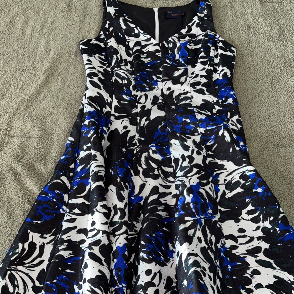 JUST...TAYLOR Black White Blue Fit and Flare Dress Sleeveless Size 10